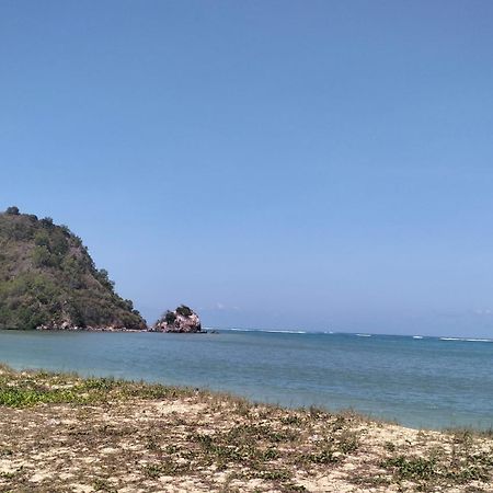 Diki Bungalows Kuta  Екстер'єр фото