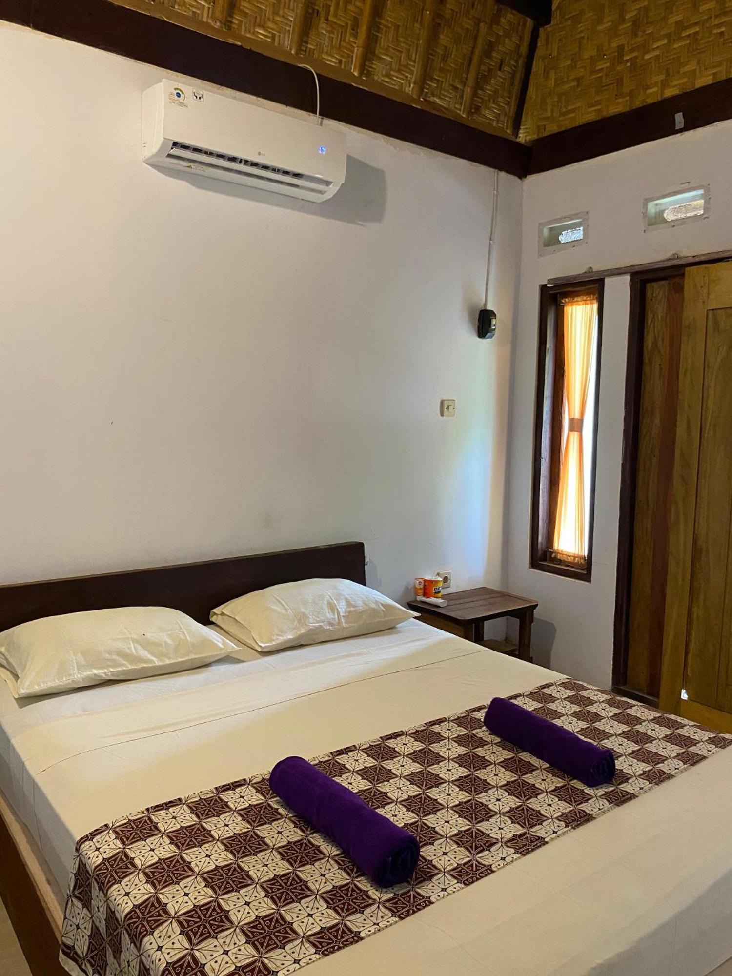 Diki Bungalows Kuta  Екстер'єр фото