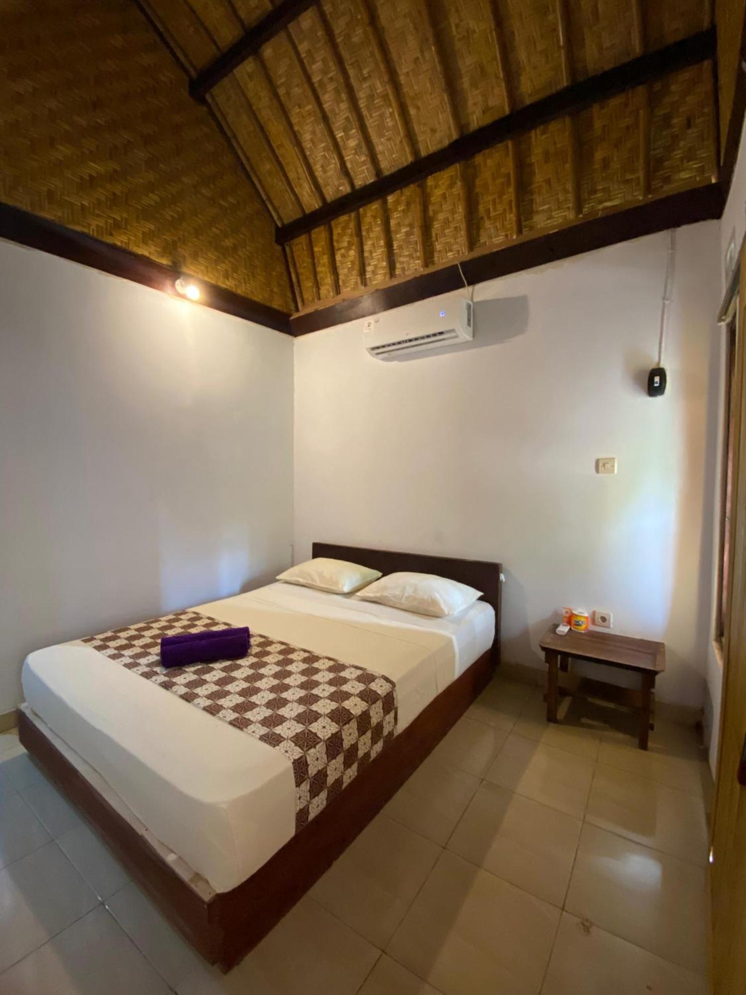 Diki Bungalows Kuta  Екстер'єр фото